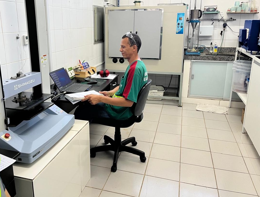 Adriano dos Reis Soares, Senior Molding Operator